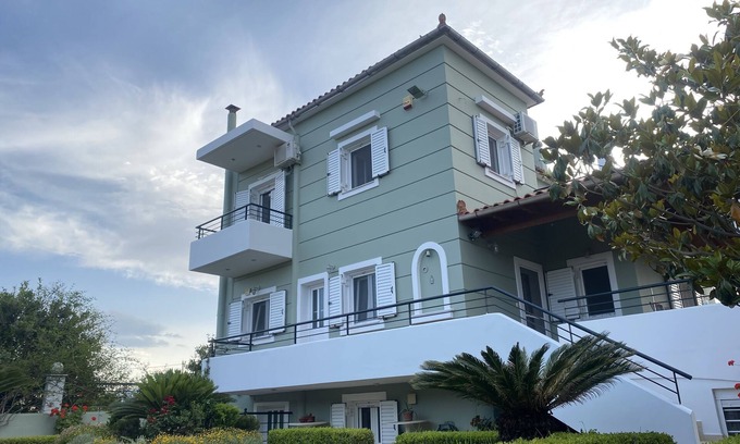 Vrahati Villa | Corinthian Green Villa