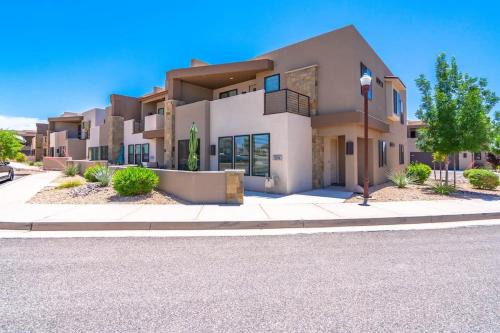Washington House | Corner Casita Spacious 6 bedroom private bathrooms