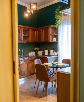 Kastoria Apartment | Corner House Central Next To The Lake