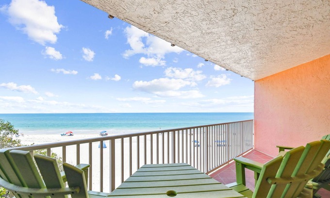 St. Petersburg - Clearwater Condo | Corner Oceanfront Condo with Panoramic Views!