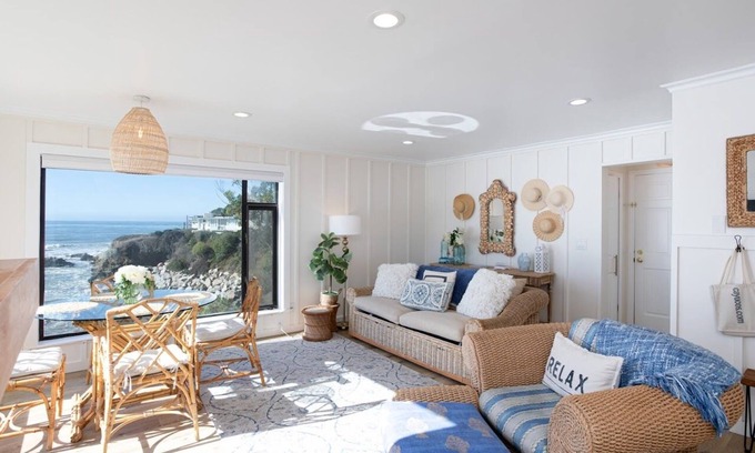 Cayucos Condo | Corner Unit Oceanfront Condo