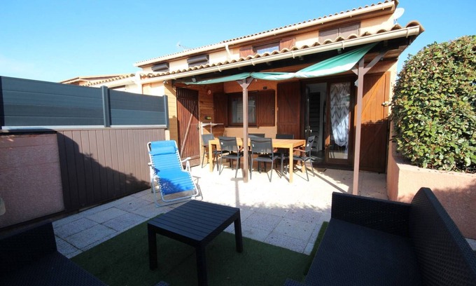 Portiragnes-Plage House | Corner Villa in residence LES TAMARIS, 2 bedrooms, 4/6 Persons, wifi, PORTIRAGNES PLAGE