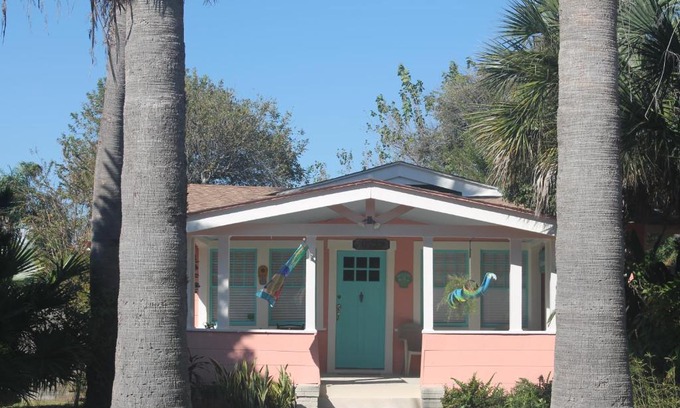 Galveston House | Coronado Palms Coastal Cottage