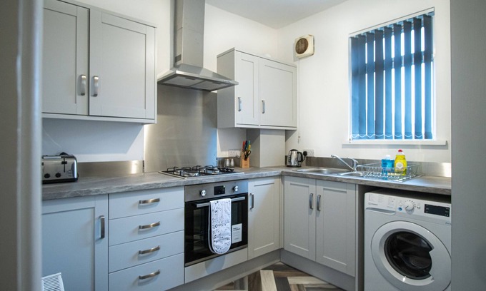 Newport Apartment | Corpa Heights