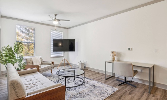 Farragut Apartment | Corporate 2Bd Apartment I Properties by Preston