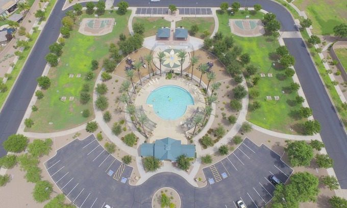 Maricopa House | Corporate stays, golfing outings, relaxing or need temp relocation housing!