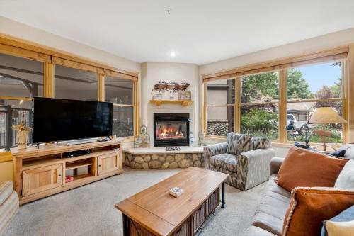 Warrior's Mark Apartment | Corral 106S by Great Western Lodging