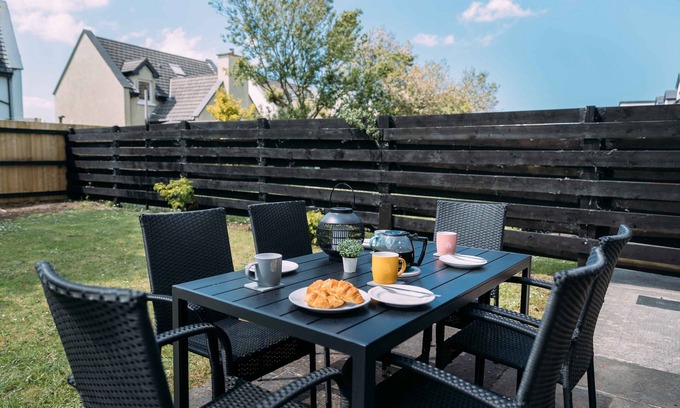 Lahinch House | Corran Meabh 9 (600m to Lahinch Beach)