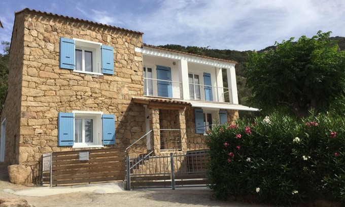 Coti-Chiavari Villa | Corsican stone house with swimming pool and view of the Gulf of Cupabia
