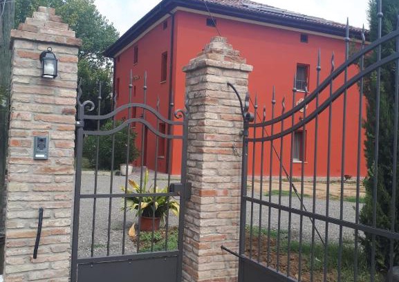 Castagnolo House | Corte San Petronio