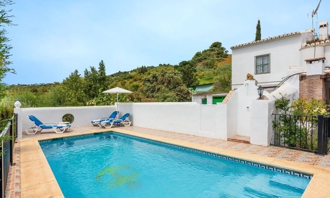 Alozaina Villa | Cortijo los Valles Alozaina by Ruralidays