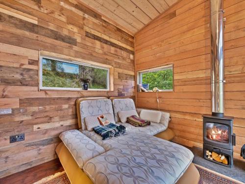 Glen Urquhart House | Cosagach Falls Cabin