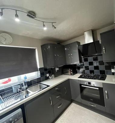 Bilston Villa | Cose ley Home Away from Home