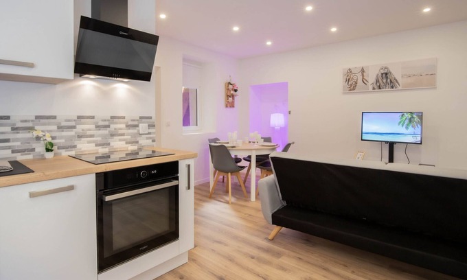 Annecy Old Town Apartment | Cosmo incroyable idéal famille rue Carnot