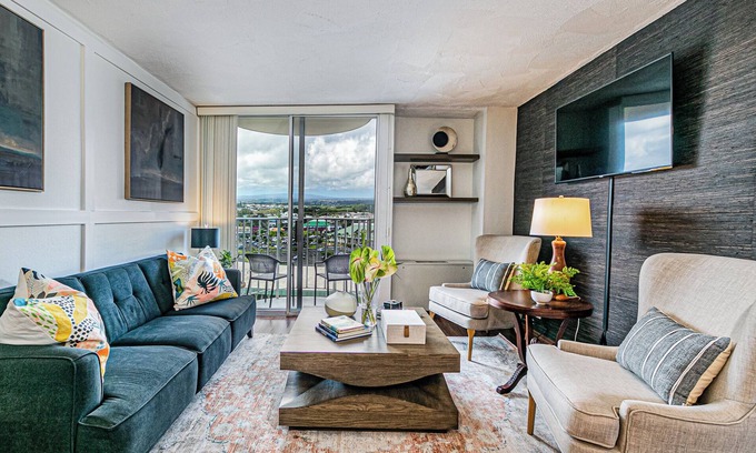 Hilo Condo | Cosmopolitan Condo - Lagoon Centre 701 In the Heart of Hilo