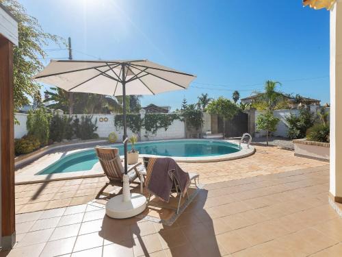 Sanlucar de Barrameda Villa | Costa de la Luz Poolside Villa, cleaning included