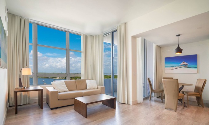 Hollywood Apartment | COSTA HOLLYWOOD RESIDENCES B