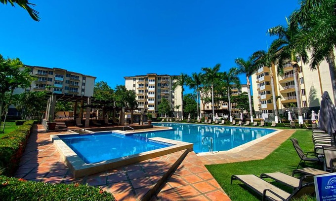 Barrio Santa Lucia Apartment | Costa Linda 6-09
