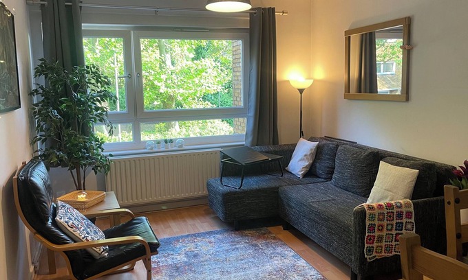 Wandsworth Apartment | Cosy 1-bed Flat, Family Friendly, Free Parking