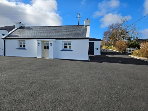 Glenveagh House | Cosy 1 bedroom cottage, Ideal quiet getaway.
