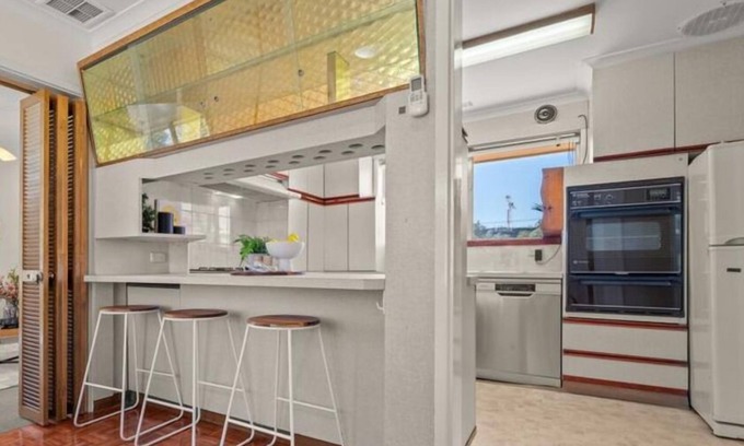 Chifley House | Cosy 3 Bedroom House in Chifley