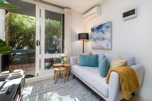 Watson Apartment | Cosy and convenient leafy apartment