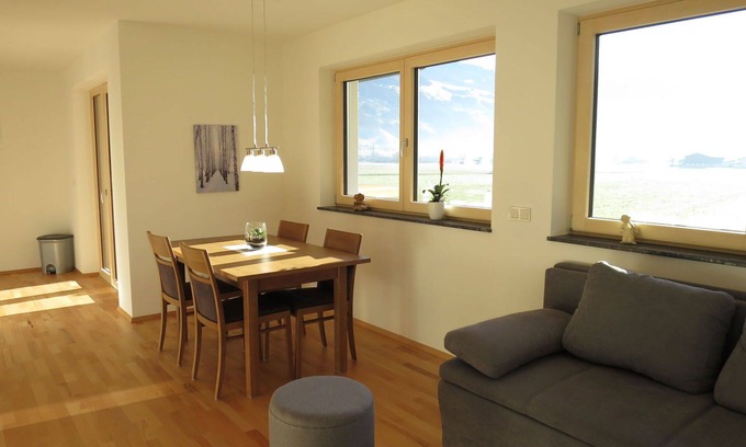 Strass im Zillertal Apartment | Cosy apartment for 4 people with WIFI, TV and balcony