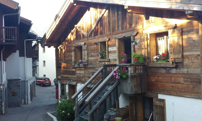Saint-Bon-Tarentaise Apartment | Cosy apartment in the village of Saint Bon Courchevel