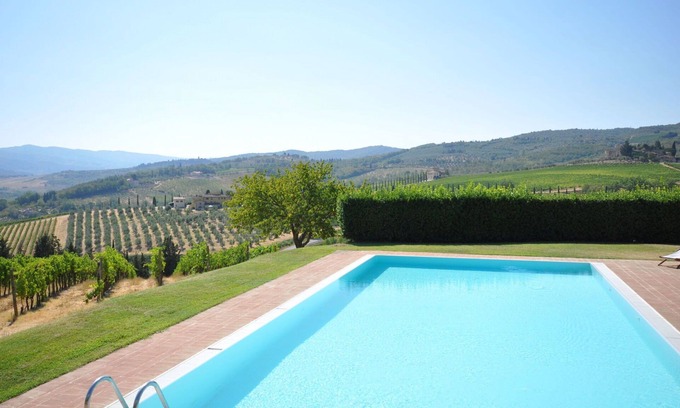 San Casciano in Val di Pesa Apartment | Cosy apartment with pool, WIFI, TV, pets allowed, panoramic view, parking, close to Greve In Chianti