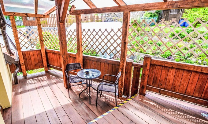 Cesky Krumlov Apartment | Cosy apartment for 5 guests with WIFI, patio, pets allowed and parking