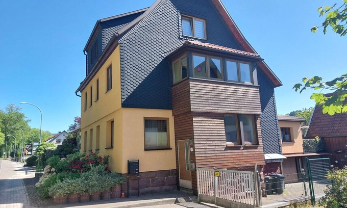 Springstille Apartment | Cosy apartment for 4 guests with WIFI, TV, patio and parking