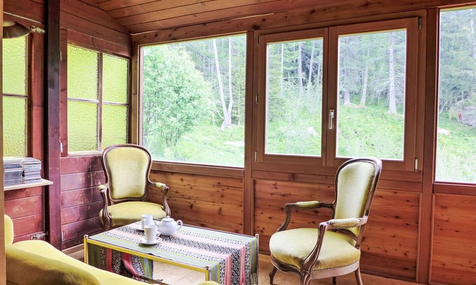 Buerchen Apartment | Cosy apartment for 10 people with WIFI, TV, patio and parking