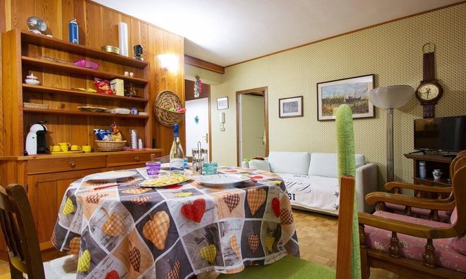 Abetone Apartment | Cosy apartment for 4 guests with WIFI, TV, terrace, pets allowed and parking