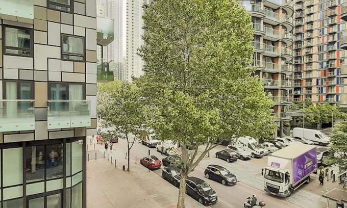 Isle of Dogs Apartment | Cosy apartment for 4 guests with WIFI, TV and balcony