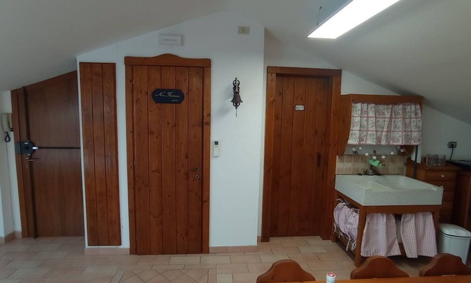 Castelfidardo Apartment | Cosy apartment for 4 guests with A/C, WIFI, TV, panoramic view and parking, close to Porto Recan.