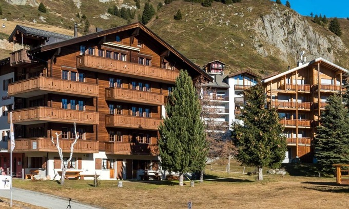 Riederalp Apartment | Cosy apartment for 4 people with WIFI, TV and balcony