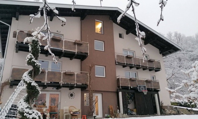 Pians Apartment | Cosy apartment for 4 people with WIFI, TV and balcony