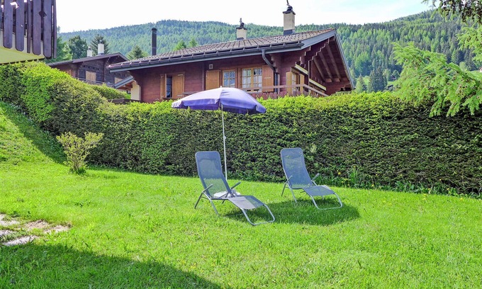 Buerchen Apartment | Cosy apartment for 5 guests with WIFI, TV, patio, pets allowed, panoramic view and parking