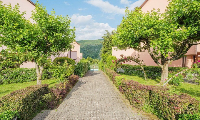 Monterosso al Mare Apartment | Cosy apartment for 5 guests with pool, WIFI, terrace and parking