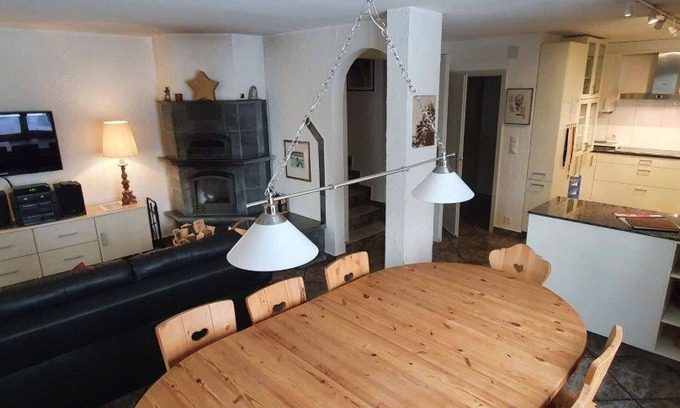 Valbella Apartment | Cosy apartment for 7 people with WIFI, TV, balcony and pets allowed