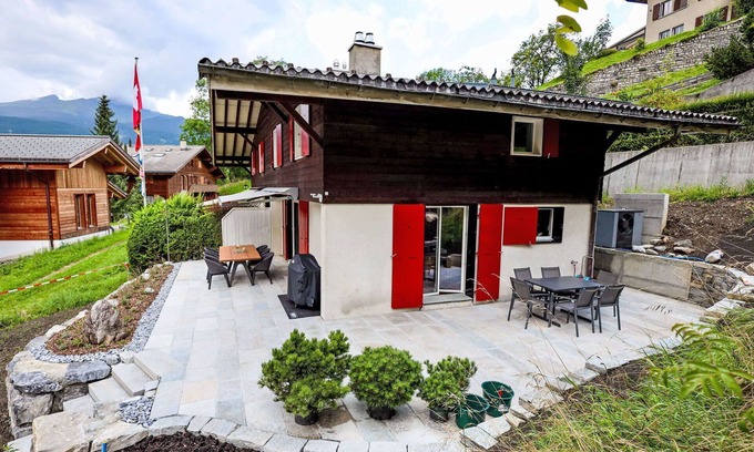 Grindelwald Apartment | Cosy apartment for 6 people with WIFI, TV, terrace, pets allowed and parking