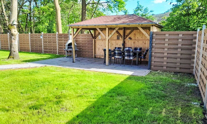 Oberndorf Apartment | Cosy apartment for 2 people with WIFI, TV and patio