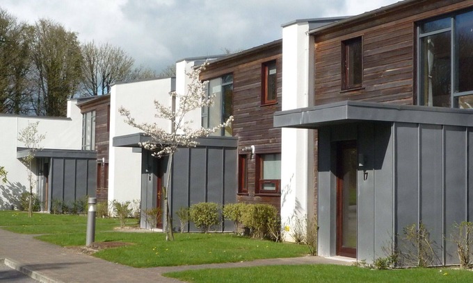 Castlemartyr Apartment | Cosy apartment for 4 guests with WIFI, TV and pets allowed