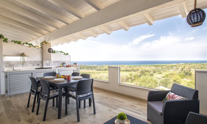 La Muddizza Apartment | Cosy apartment for 4 people with WIFI, A/C, TV, terrace and panoramic view