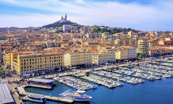 2nd Arrondissement Apartment | Cosy apartment in the heart of the Old Port.