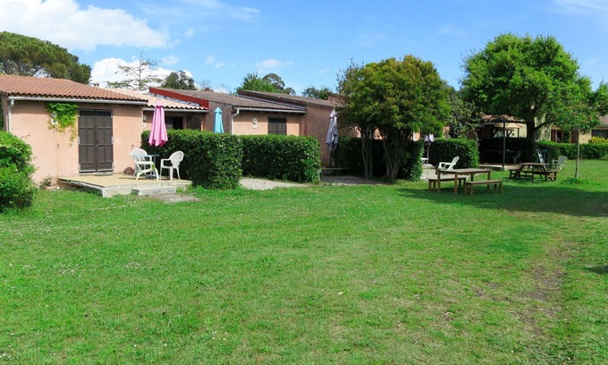 Casamozza House | Cosy apartment in villa for 4 people with WIFI, terrace and parking