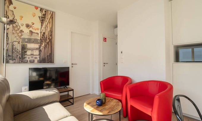 Bredene House | Cosy apartment in villa for 4 guests with A/C, WIFI, TV, terrace and pets allowed