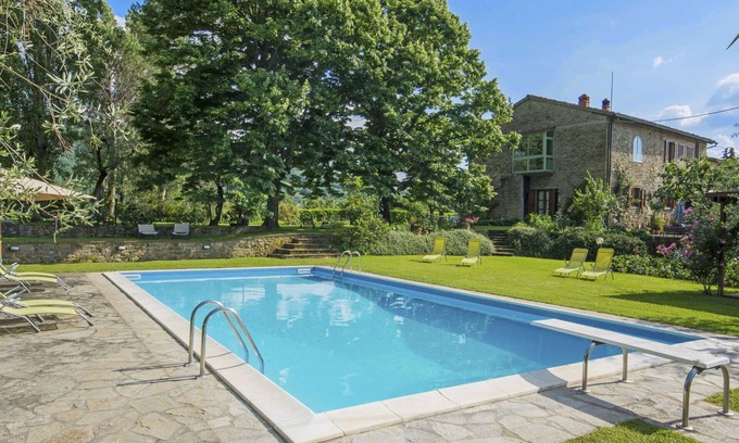 Rufina Villa | Cosy apartment in villa for 4 guests with pool, WIFI, terrace and pets allowed