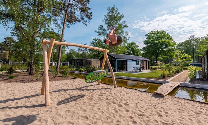 Noordoostelijk van Schaarsbergen House | Cosy apartment in villa for 8 guests with pool, WIFI, TV and terrace