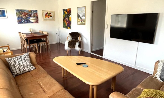 Streymoy Apartment | Cosy apartment near beach, marina & city centre